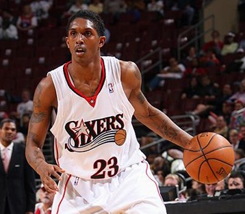 表现备受关 表现备受关