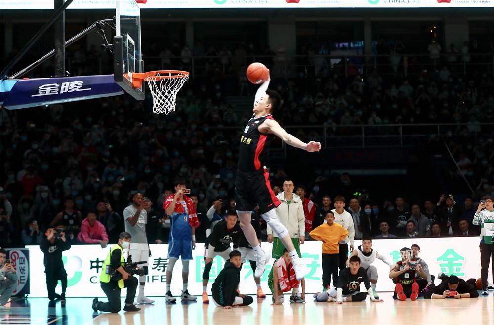 中承担第一 中承担第一